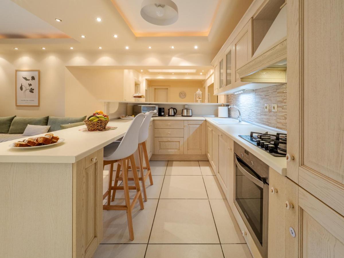 Análipsis Aura Elegant Apartment Near Garitsa Bay מראה חיצוני תמונה