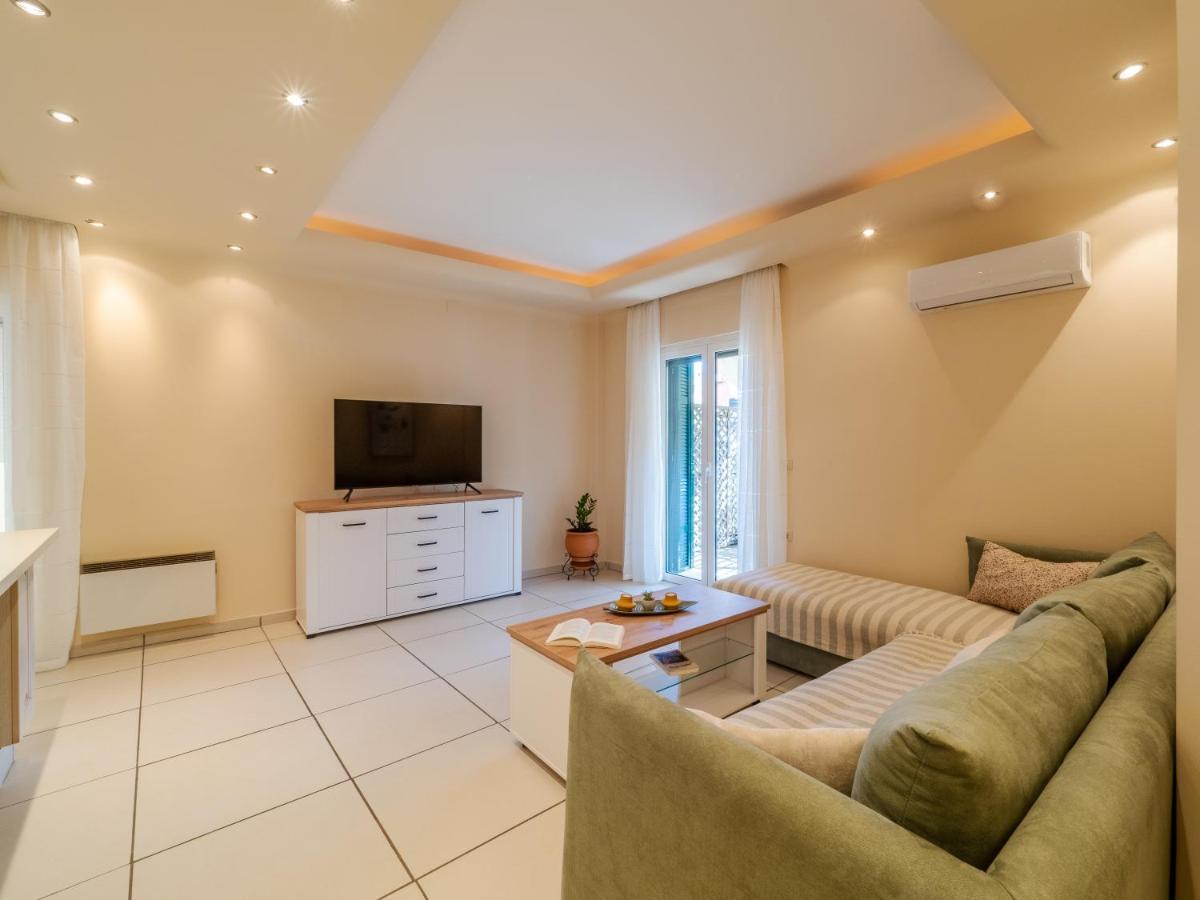 Análipsis Aura Elegant Apartment Near Garitsa Bay מראה חיצוני תמונה