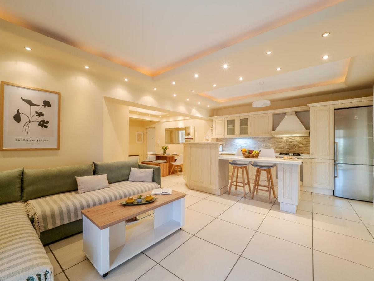 Análipsis Aura Elegant Apartment Near Garitsa Bay מראה חיצוני תמונה